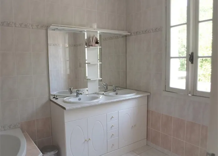 Le Cheminard فندق مبيت وإفطار 3*