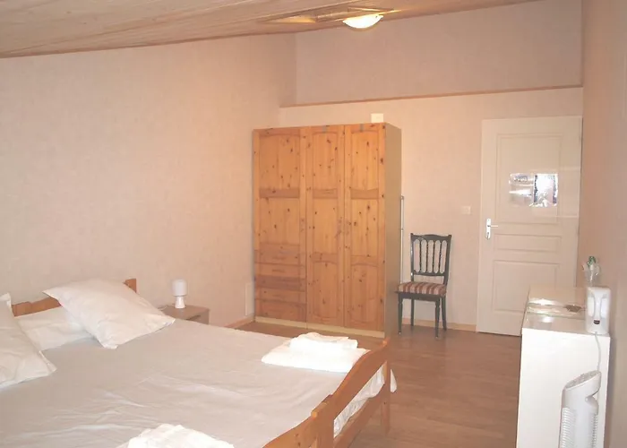 فندق مبيت وإفطار Le Cheminard 3*